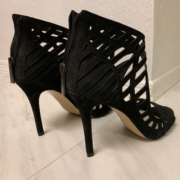 NWT BCBG Black Suede Caged Sandals - Picture 4 of 7